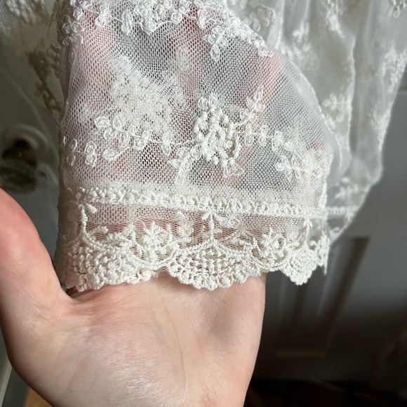 Blue Asphalt Vintage Off White Lacy Sheer Top Size Medium - Picture 8 of 10